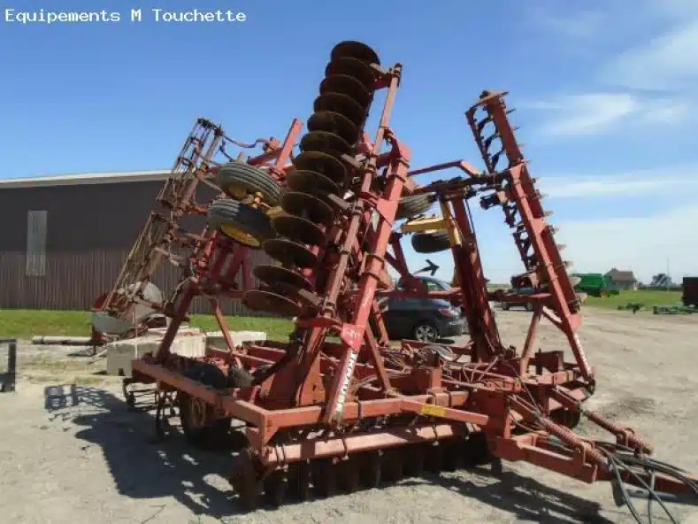 Gallery image 2 for Krause 3100 Soil Conditioner