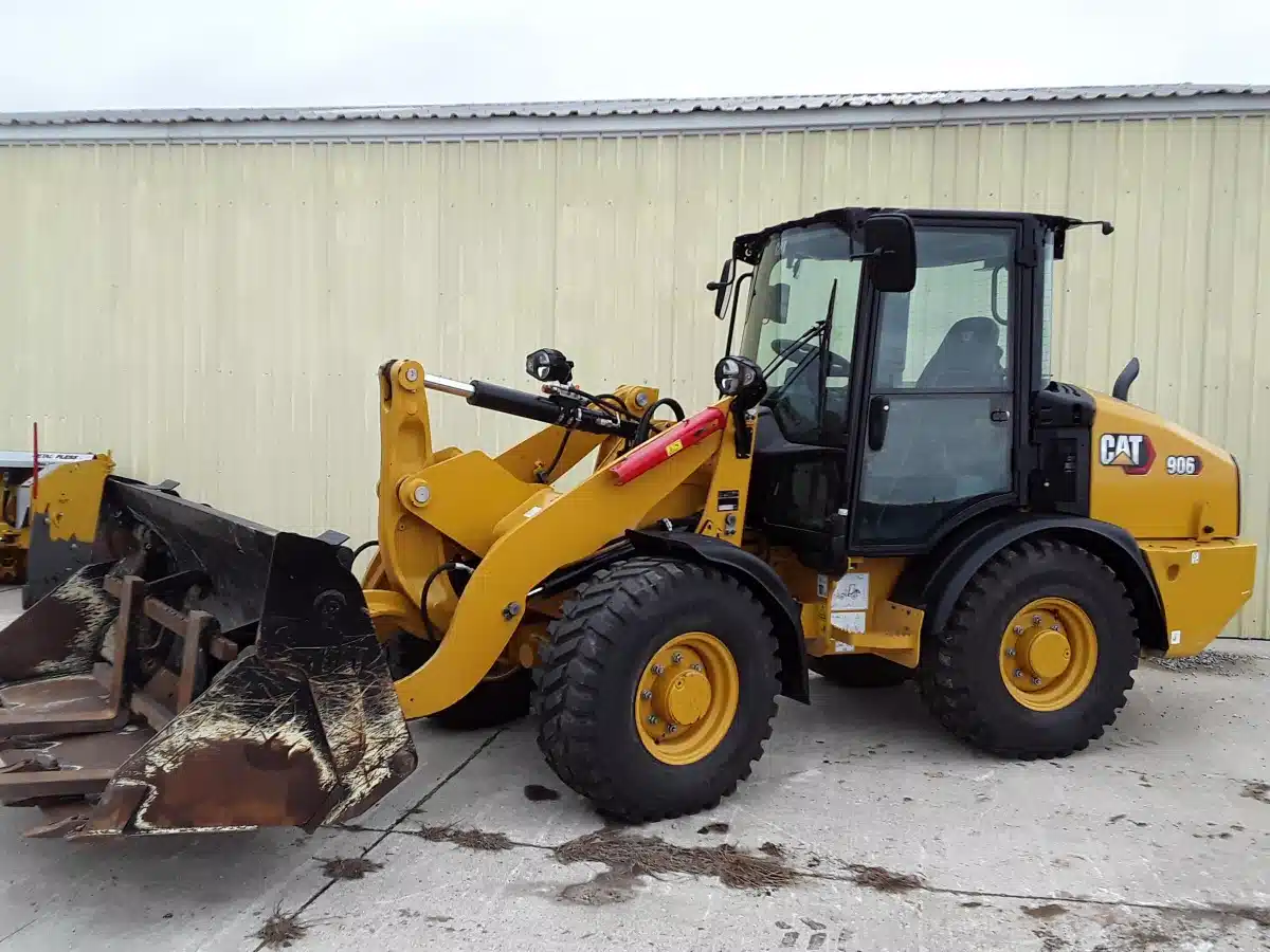 Gallery image 2 for Used 2022 Caterpillar 906 Wheel Loader