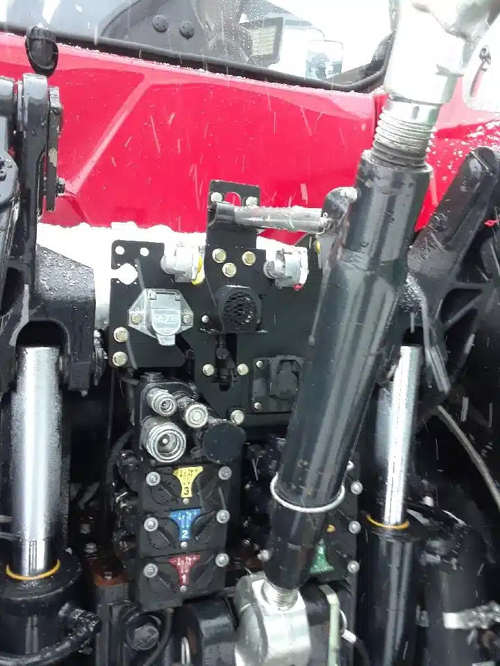 Gallery image 2 for Case IH MAGNUM 380 Tractor