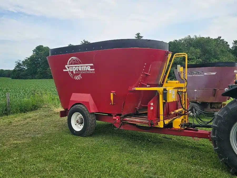 Gallery image 1 for 2019 Supreme 600T TMR Mixer