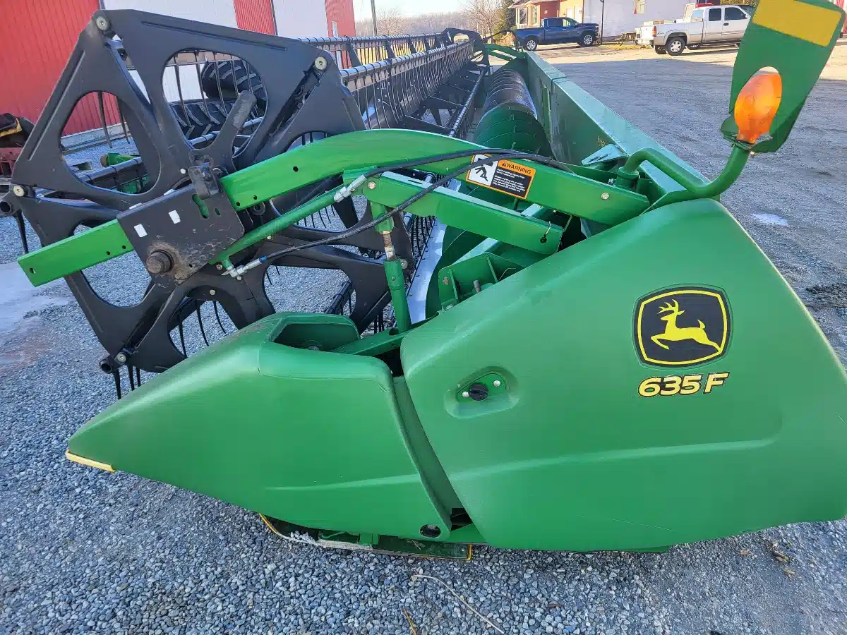 Gallery image 1 for Used 2009 John Deere 635F Header - Flex