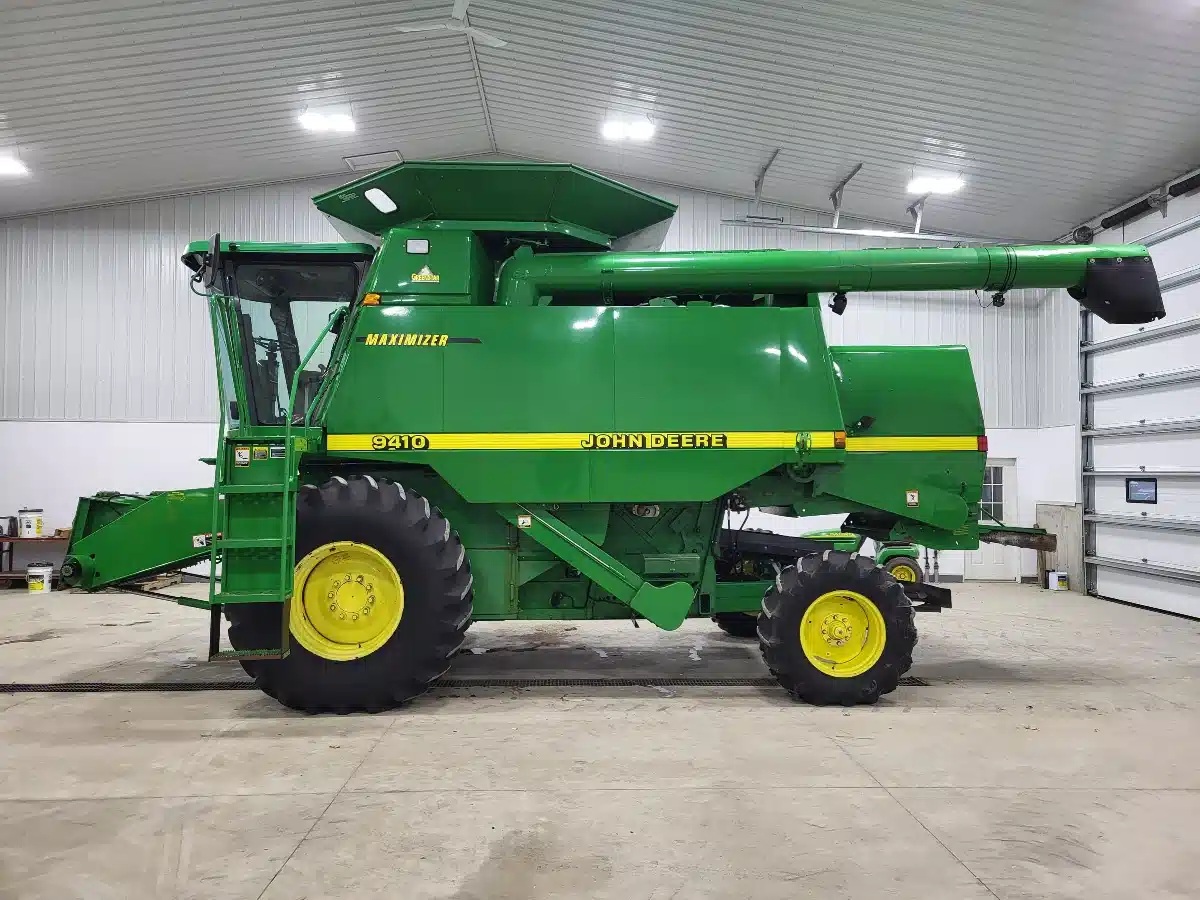 Gallery image 2 for Used 1998 John Deere 9410 Combine