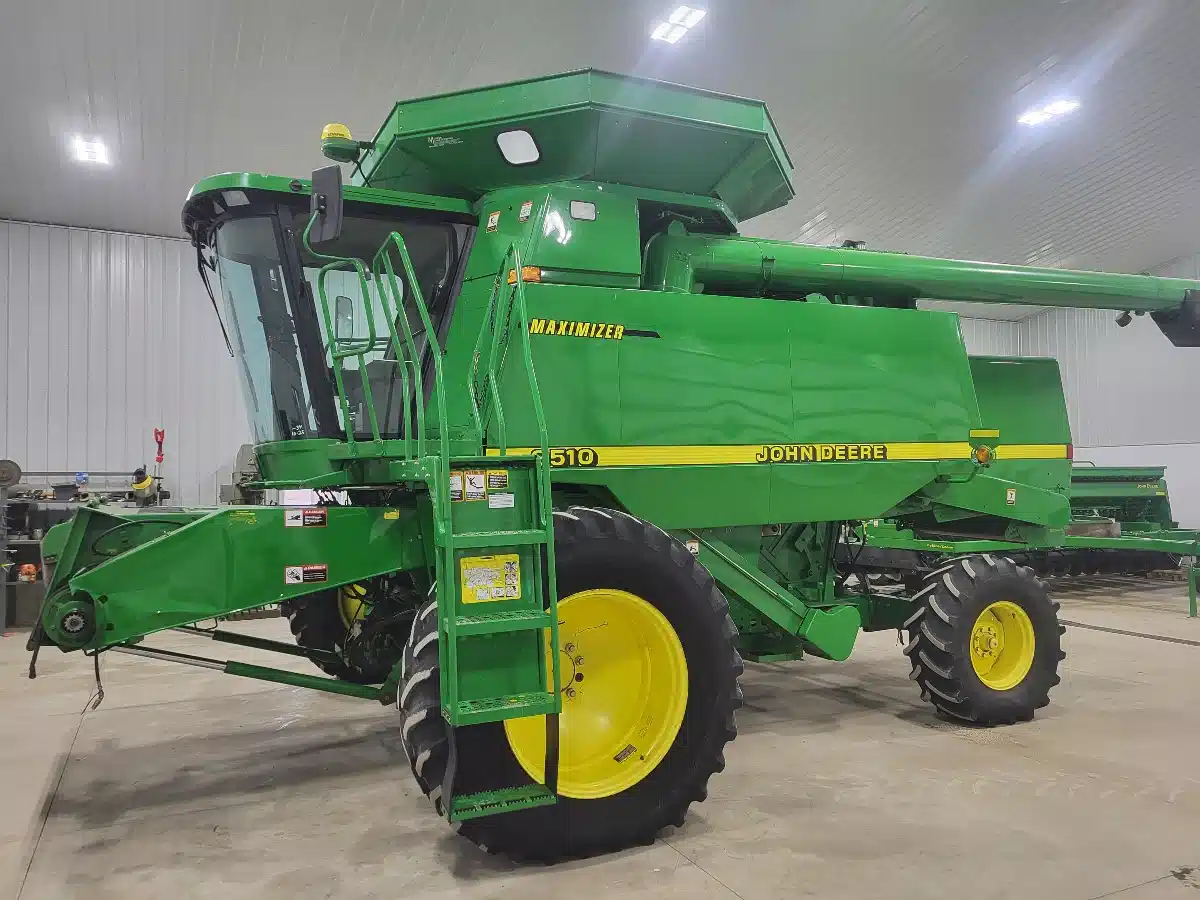 Used 1999 John Deere 9510 Combine