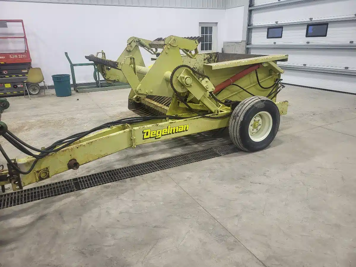 Used Degelman R570S Rock Picker