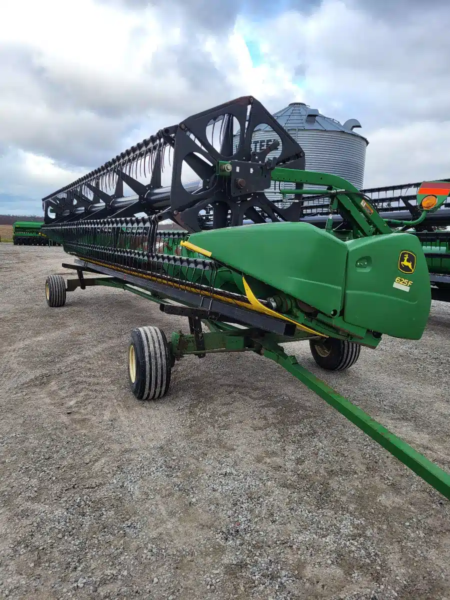 Gallery image 2 for 2011 John Deere 625F Header - Flex