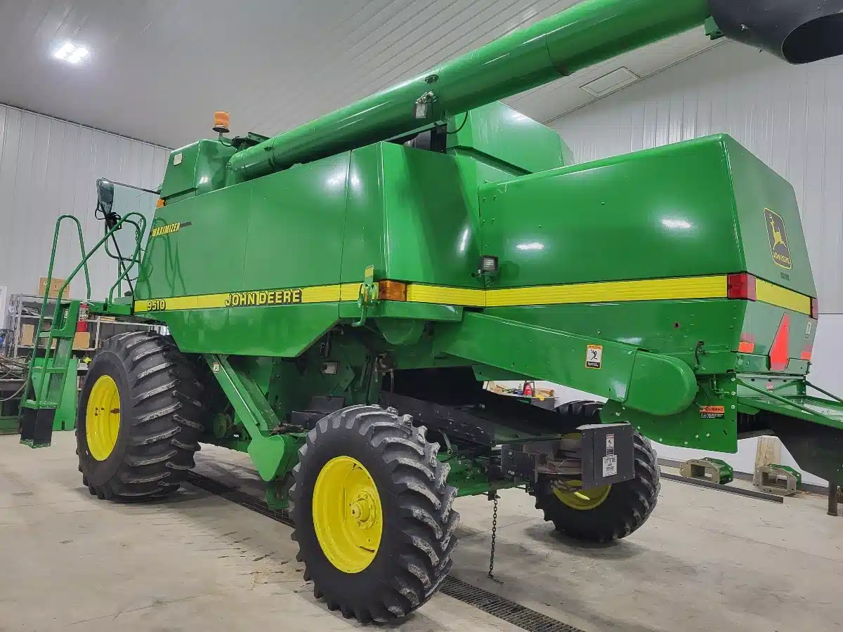 Gallery image 2 for 1998 John Deere 9510 Combine