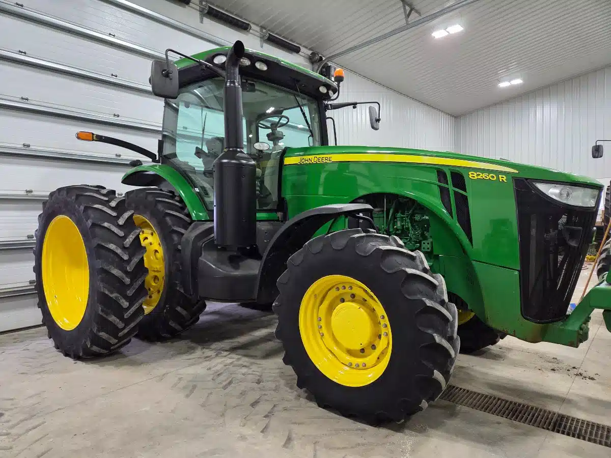 Gallery image 2 for 2013 John Deere 8260R Tractor