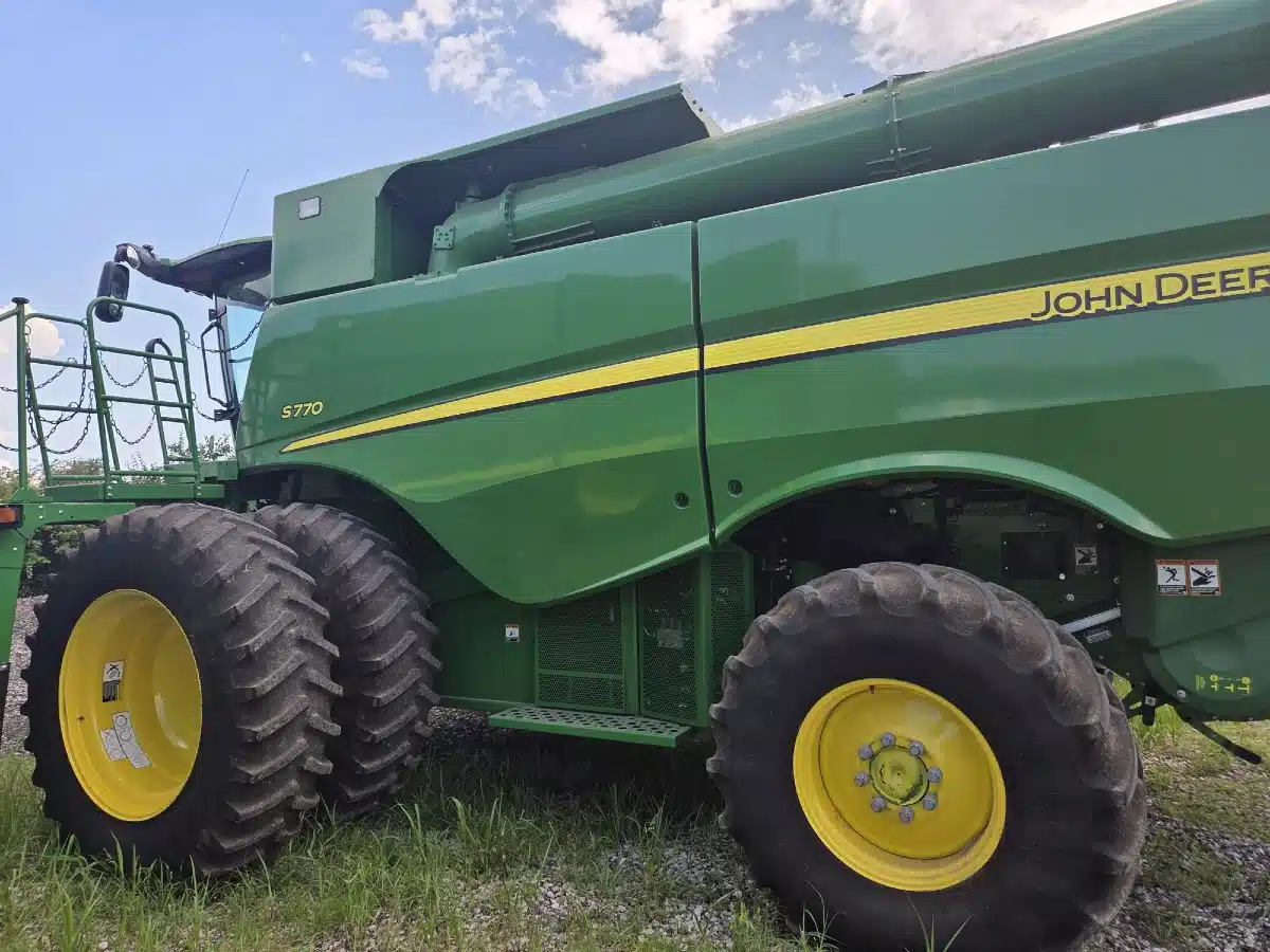 Gallery image 1 for 2021 John Deere S770 Combine