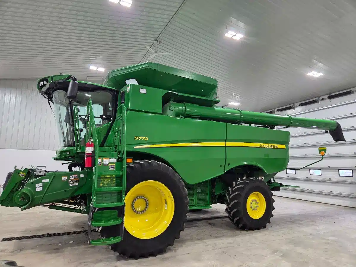 Gallery image 1 for 2021 John Deere S770 Combine