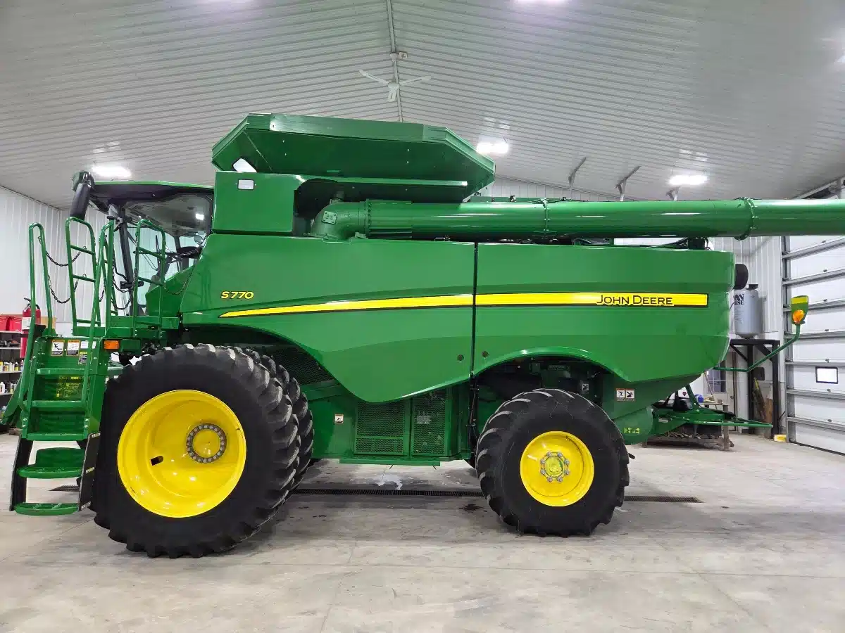 Gallery image 2 for 2021 John Deere S770 Combine