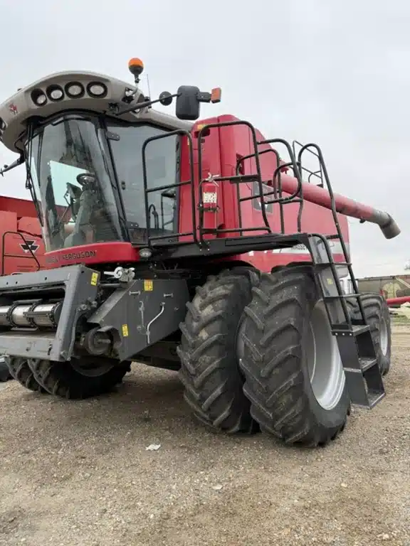 Gallery image 1 for 2010 Massey Ferguson 9895 Combine