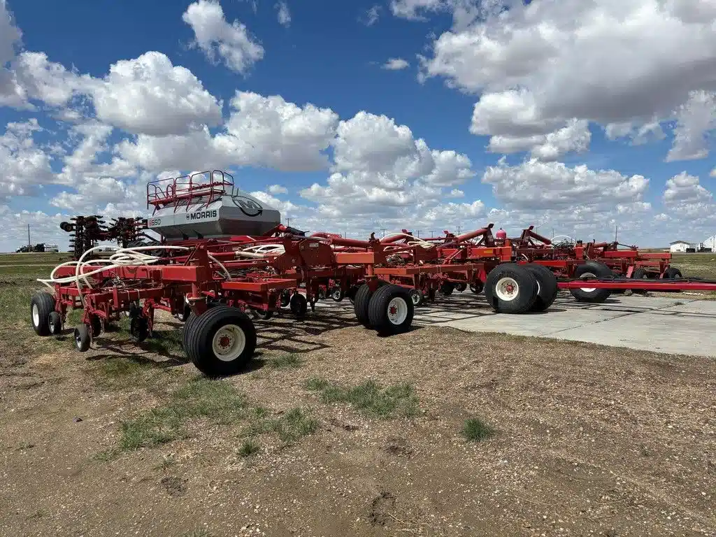 Photo de la Galerie 1 pour 2014 Morris C2-61Ft & 9550 Air Cart Semoir à engrais