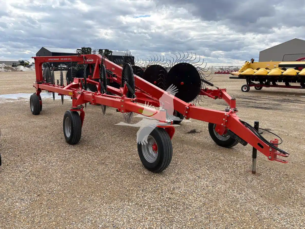 Gallery image 1 for 2020 Kuhn SR 600 GII Rake