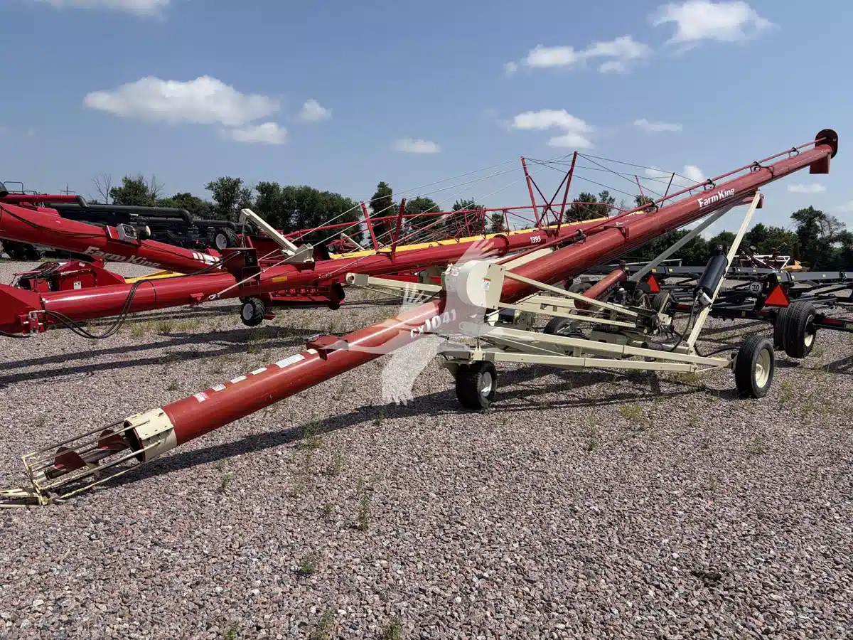 Gallery image 1 for 2015 Buhler Farm King CX1041 Grain Auger