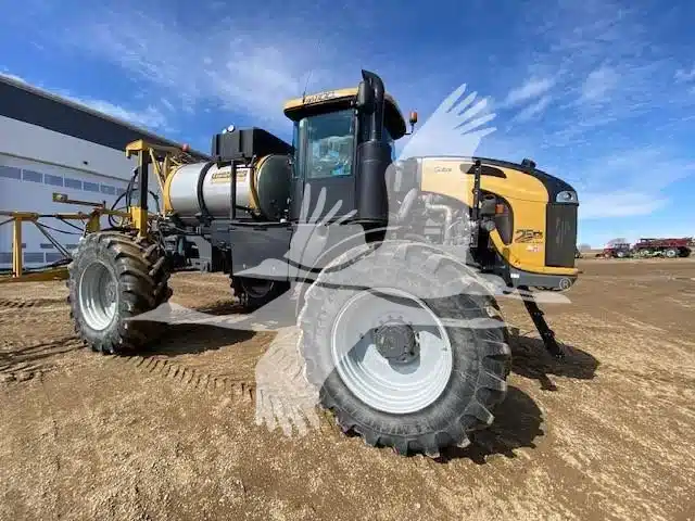 Photo de la Galerie 1 pour 2018 RoGator RG1100C Arroseur - Automoteur