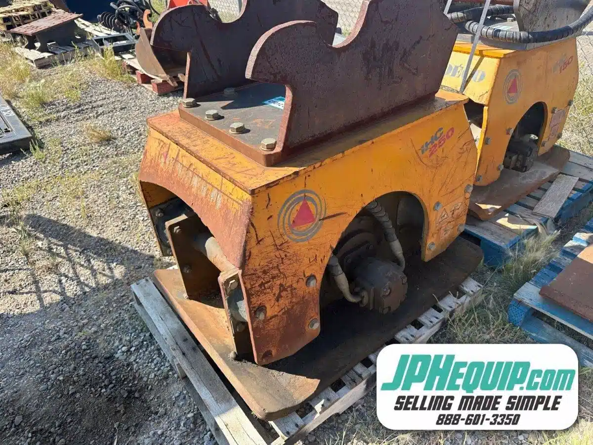 Gallery image 1 for 1999 International IHC 250 HO-PAC Attachment