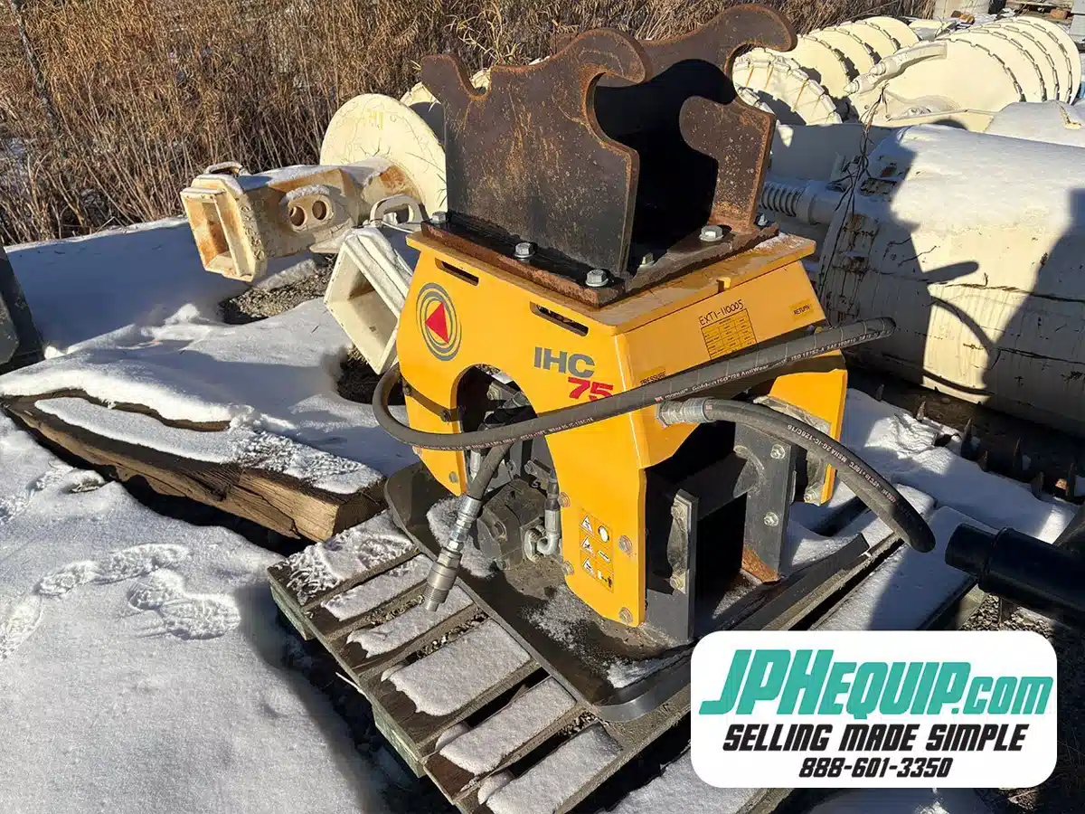 Gallery image 1 for International 120 Series Attachment