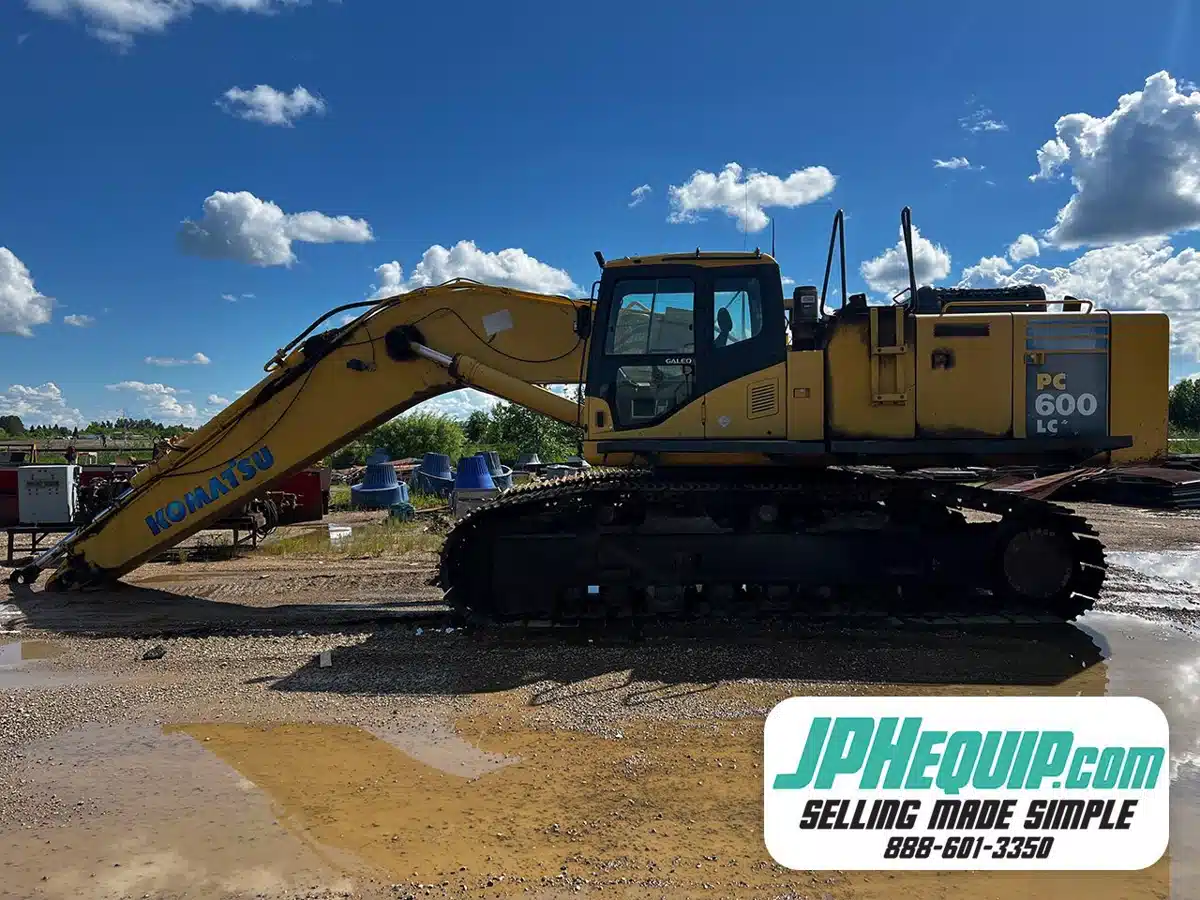 Photo de la Galerie 1 pour 2004 Komatsu 600 Series Excavatrice