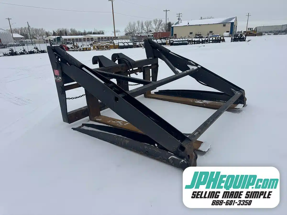 Gallery image 1 for Weldco-Beales Manufacturing Pipe Grapple Wheel Loader