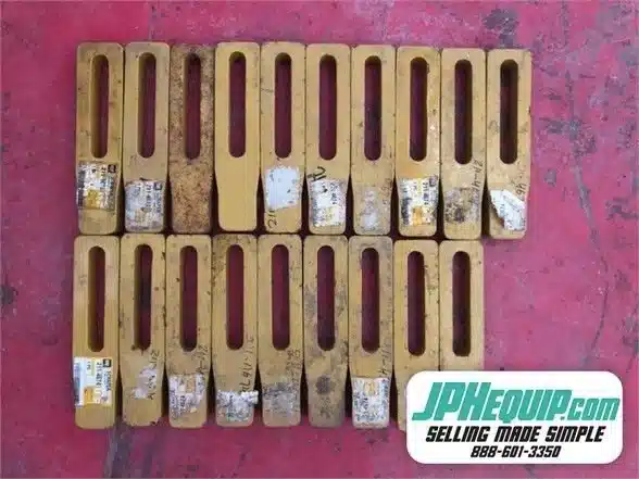 Gallery image 1 for 2019 Caterpillar 211-4674 SCRAPER BARS Compactor
