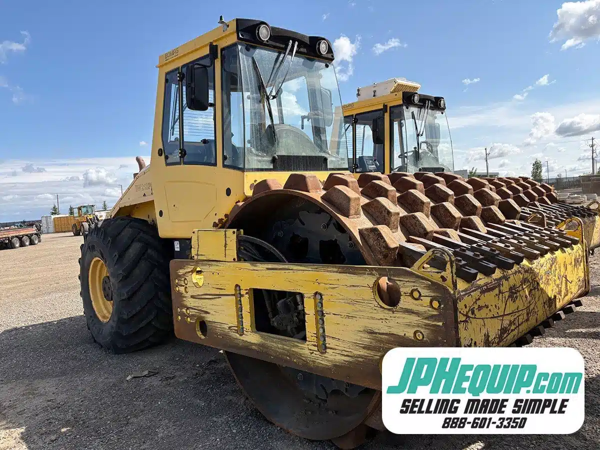 Photo de la Galerie 1 pour 2009 Bomag BW213-PDH-40 compacteur