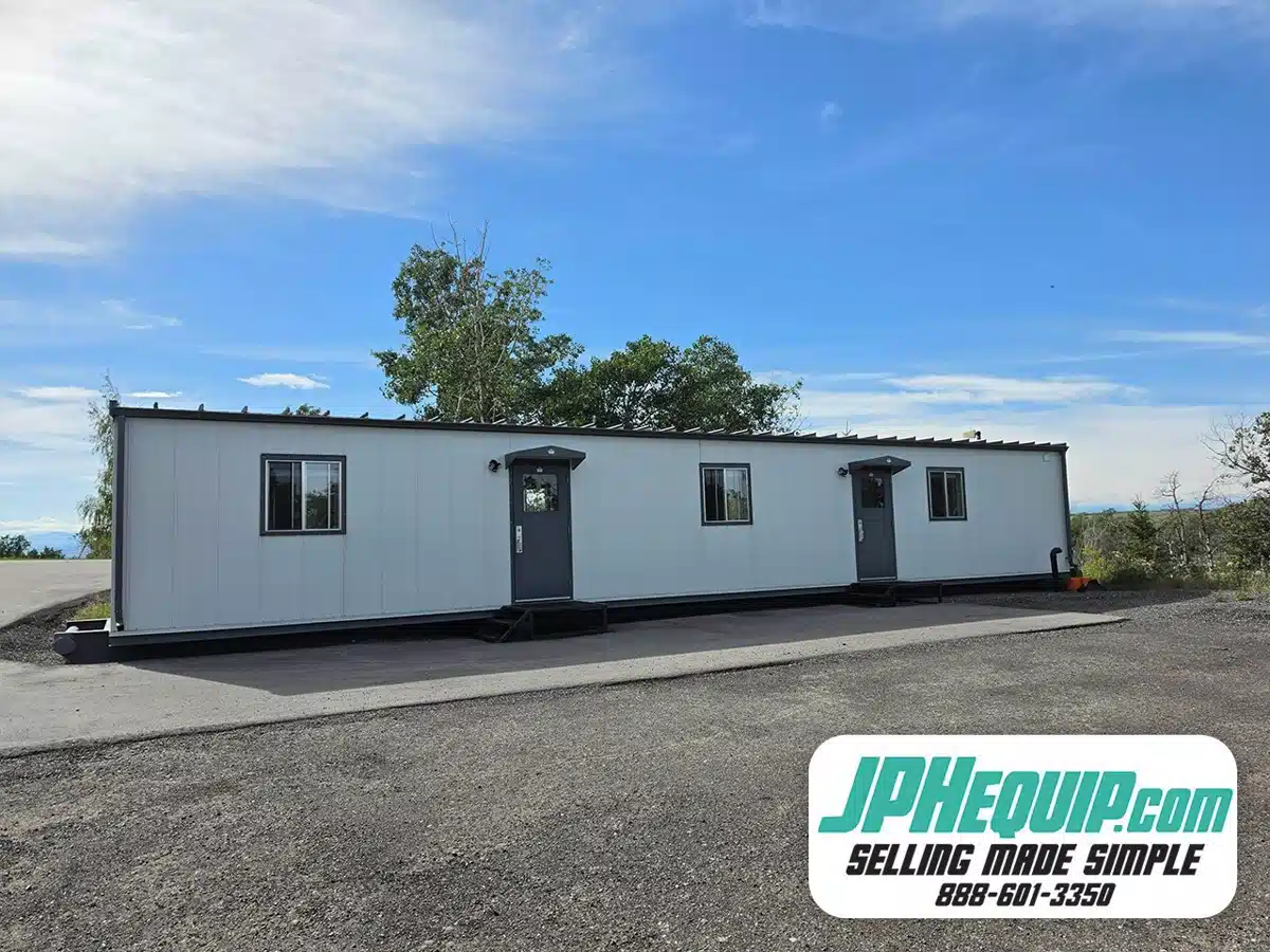 Photo de la Galerie 1 pour 2021 Custom Trailer 12x62 Réservoir