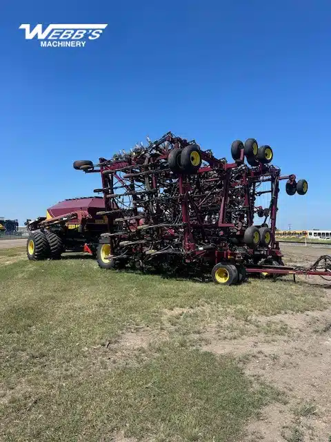 Gallery image 2 for 2012 Seed Hawk 8412 Air Drill