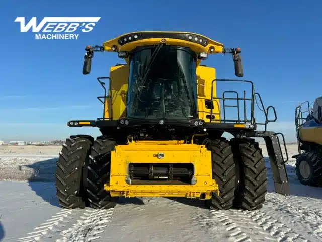 Gallery image 2 for 2021 New Holland CR9.90 Combine