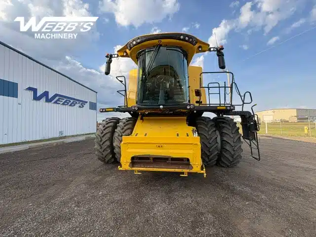 Photo de la Galerie 2 pour 2024 New Holland CX8.80 Batteuse