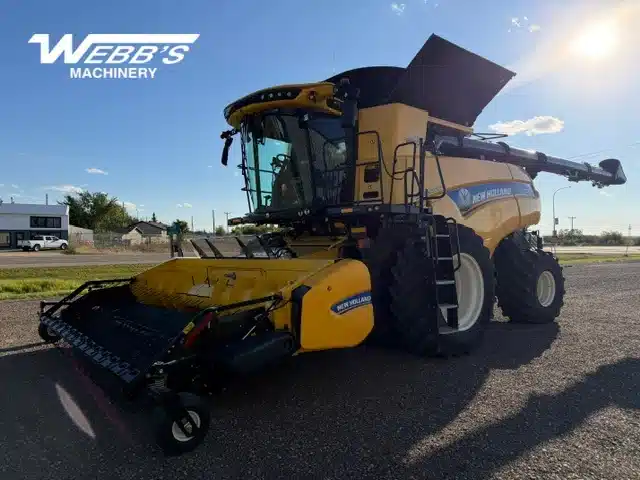 Photo de la Galerie 2 pour 2023 New Holland CR10.90 Batteuse