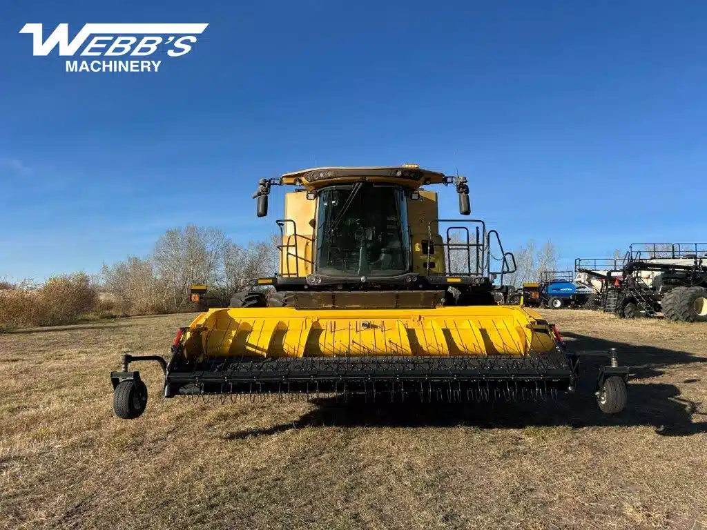Gallery image 2 for 2024 New Holland CR10.90 Combine