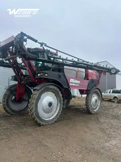 Gallery image 2 for 2009 Miller NITRO 4275 Sprayer - Self Propelled
