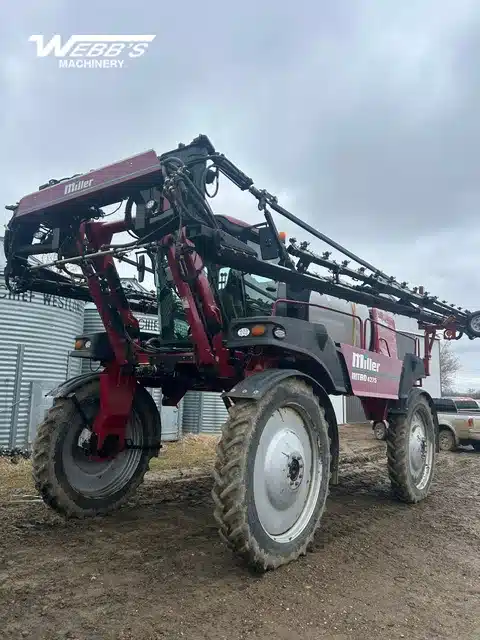 Gallery image 1 for 2009 Miller NITRO 4275 Sprayer - Self Propelled