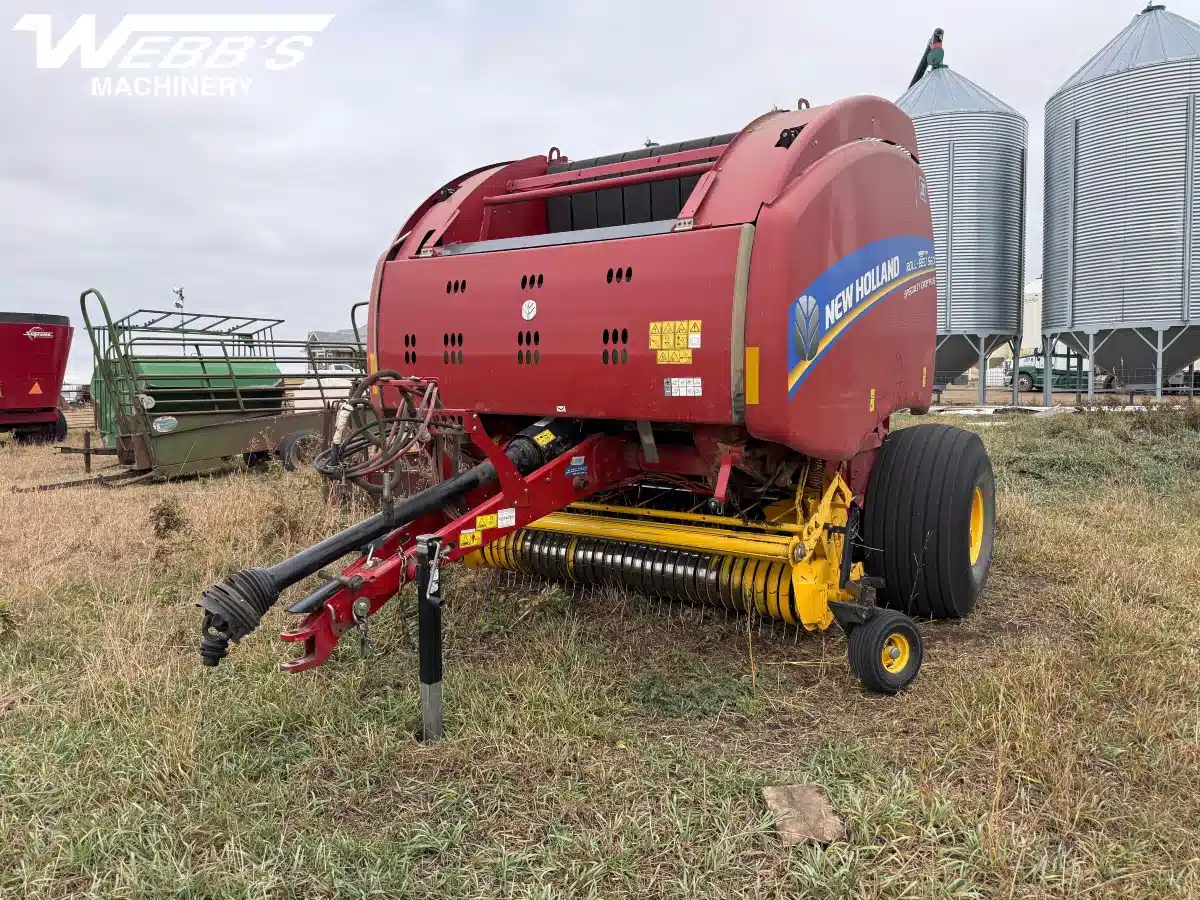 Gallery image 1 for 2021 New Holland ROLL-BELT 560 Round Baler