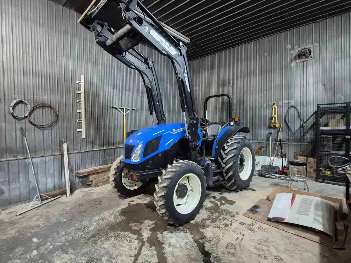 Gallery image 1 for Used New Holland WORKMASTER 105 Tractor