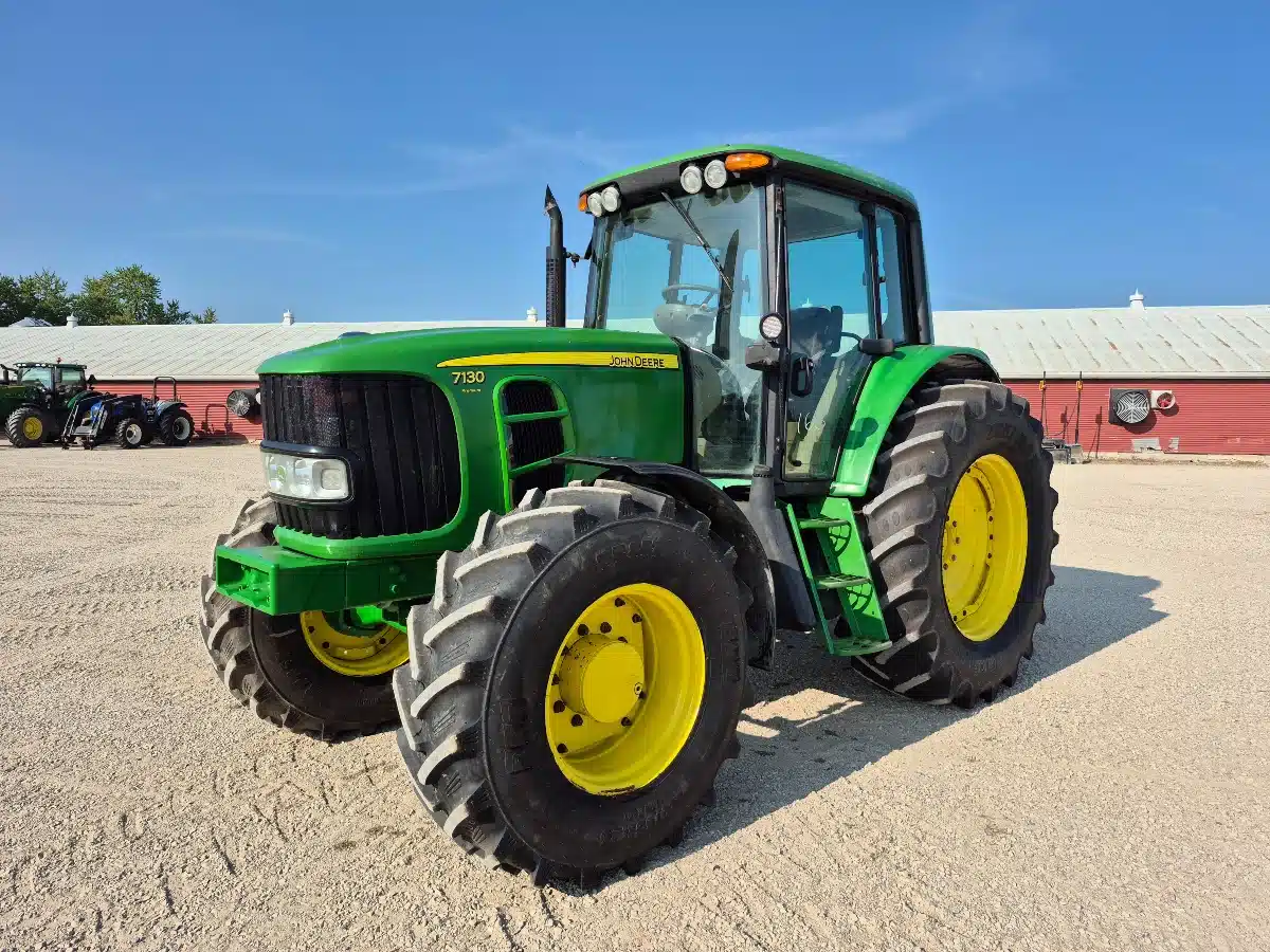 Gallery image 2 for Used 2008 John Deere 7130 PREMIUM Tractor