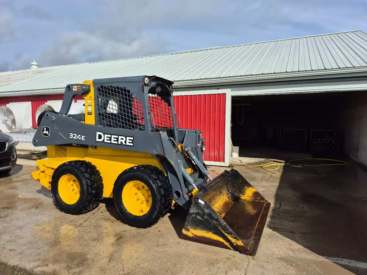 Used John Deere 324E Skid Steer