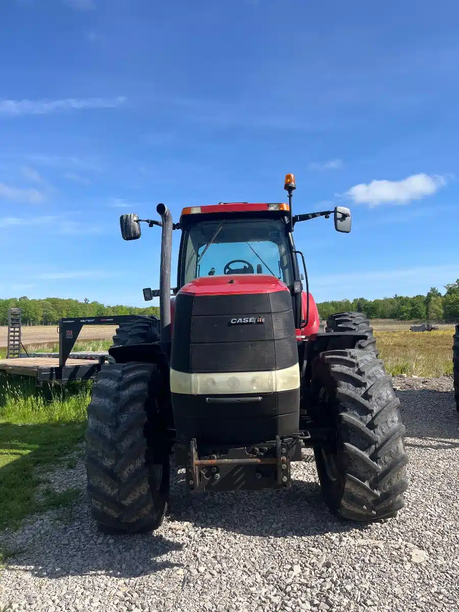 Gallery image 2 for Used 2012 Case IH MAGNUM 180 Tractor