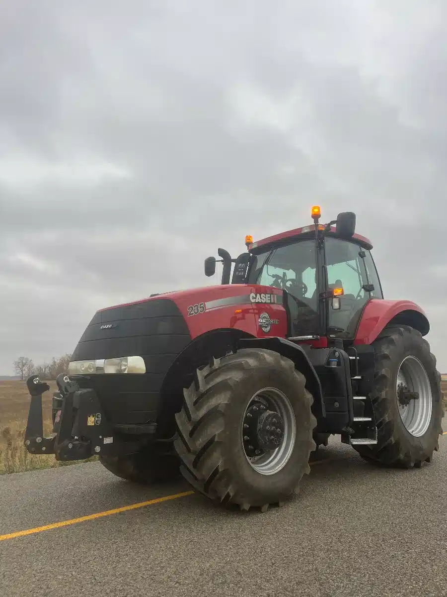 Gallery image 1 for Used 2013 Case IH MAGNUM 235 Tractor