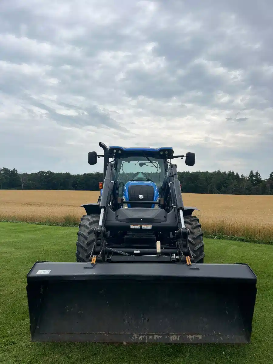 Gallery image 2 for 2017 New Holland T6.180 Tractor