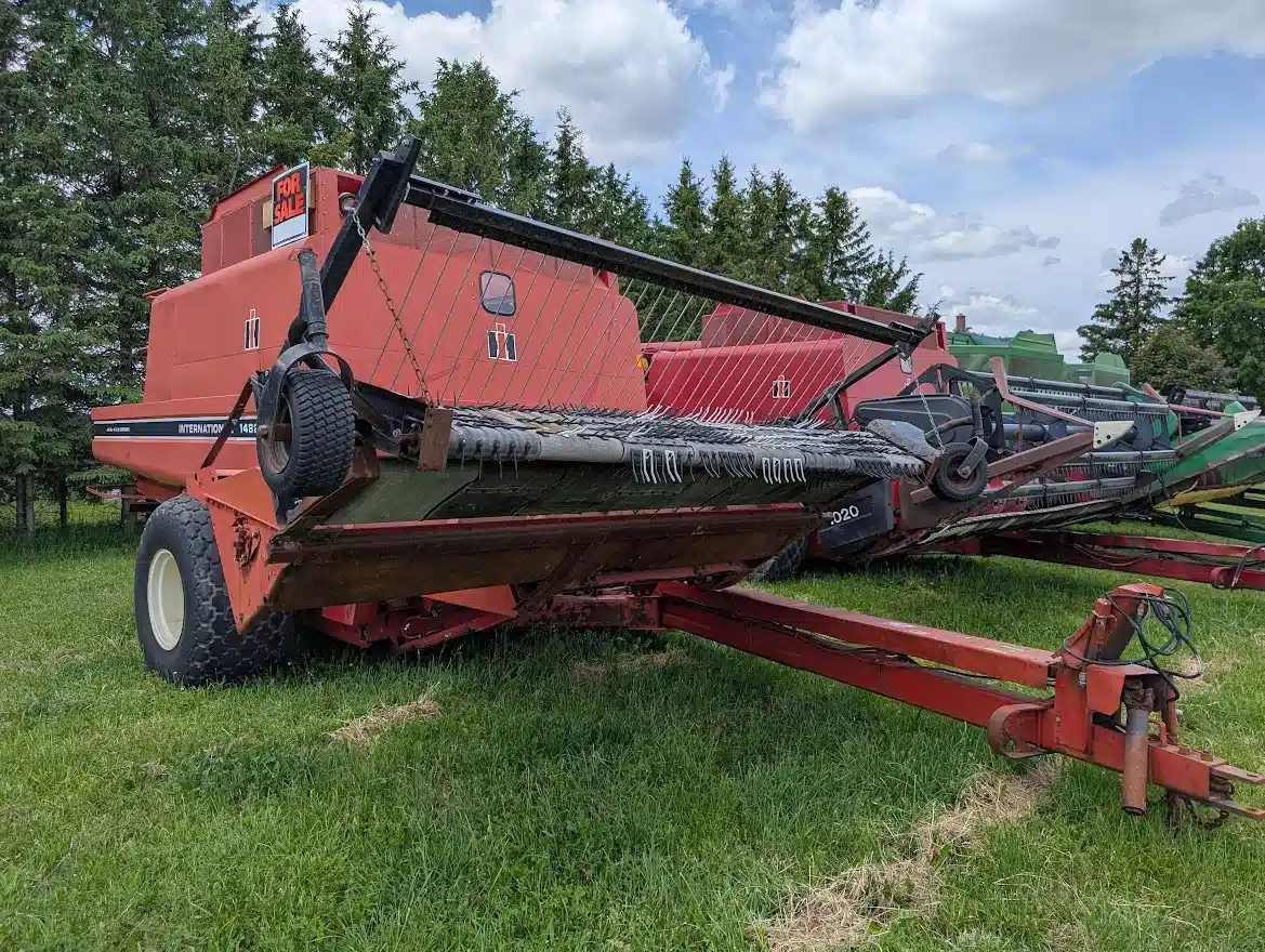 Gallery image 1 for International Harvester 1482 Combine-PT