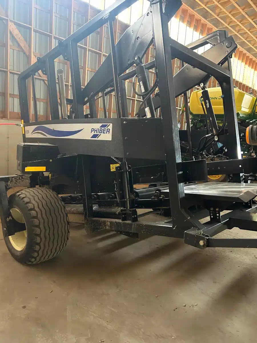 Gallery image 2 for Used 2021 Massey Ferguson 2270XD Square Baler - Large