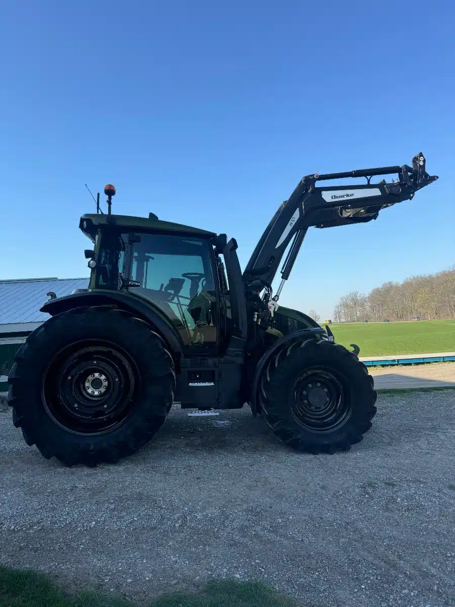Gallery image 2 for 2022 Valtra G135 V Tractor