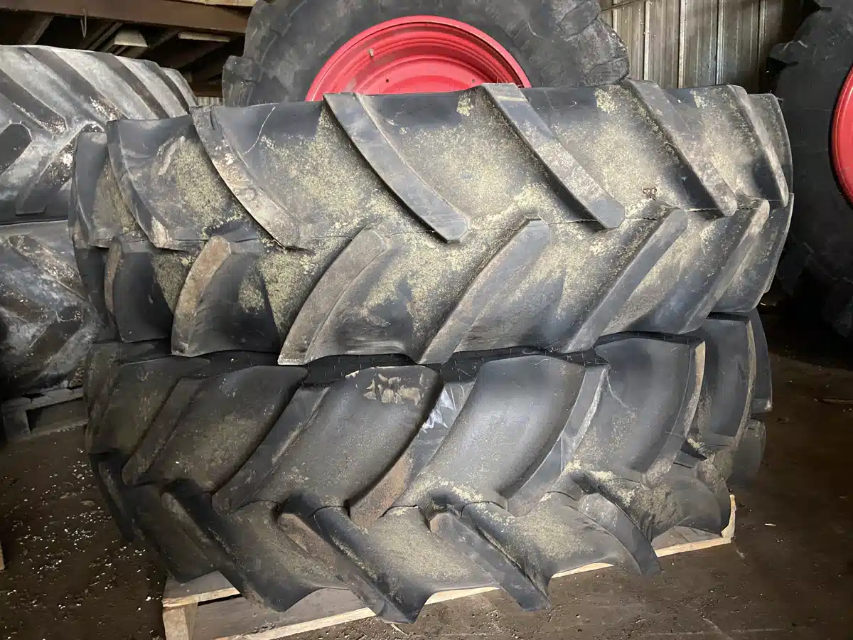 Gallery image 2 for Used Continental 420/85R38 Tires