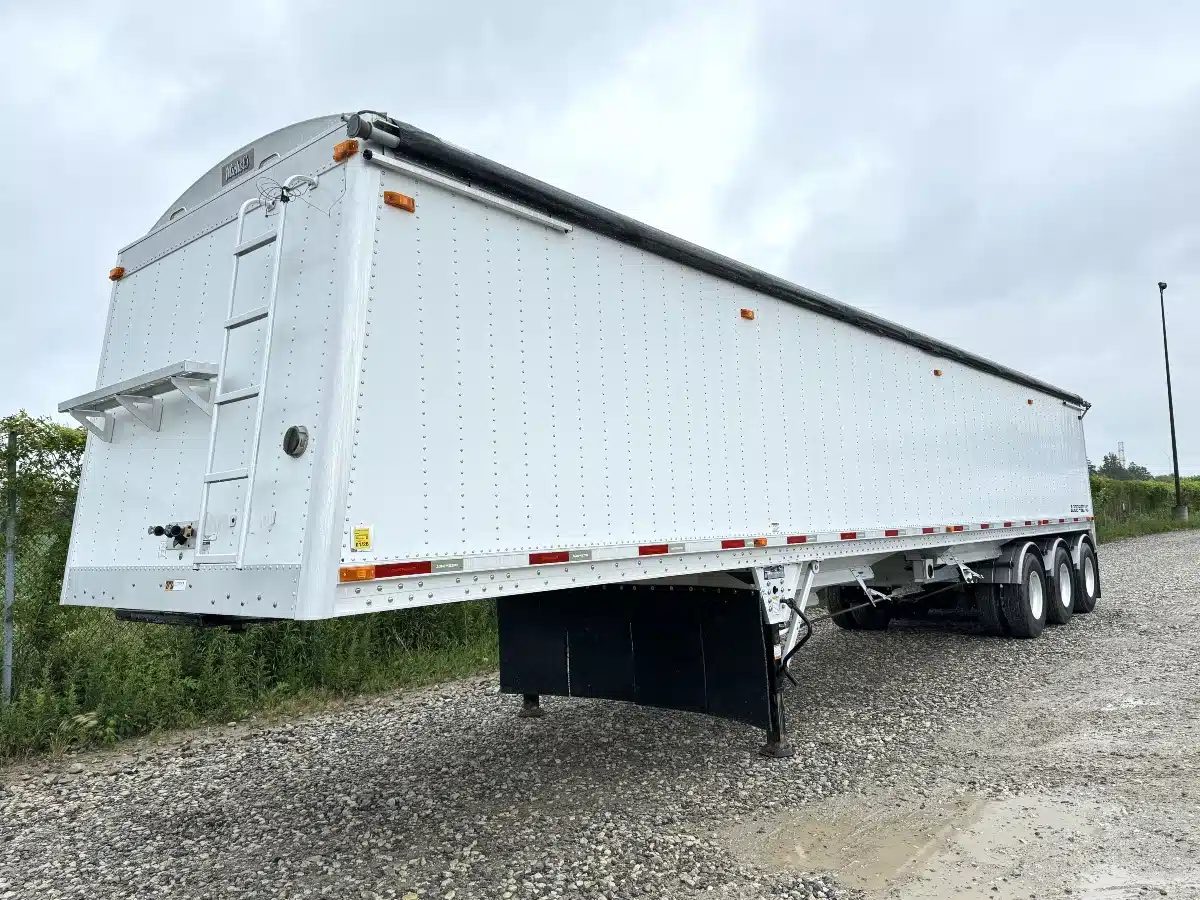 Gallery image 1 for Used 2014 Lode King Tridem Aluminum Trailer - Grain