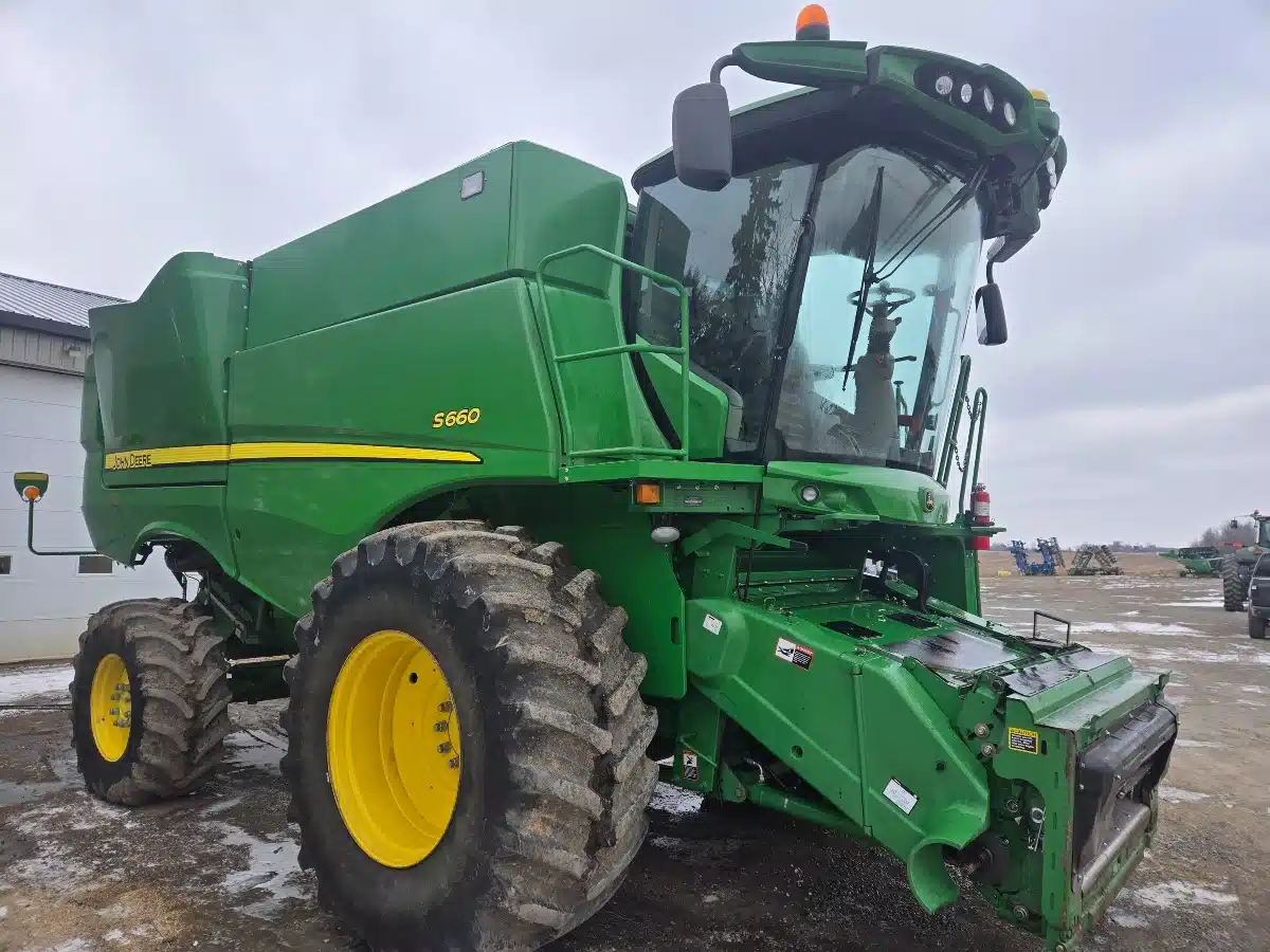 2014 John Deere S660 Combine
