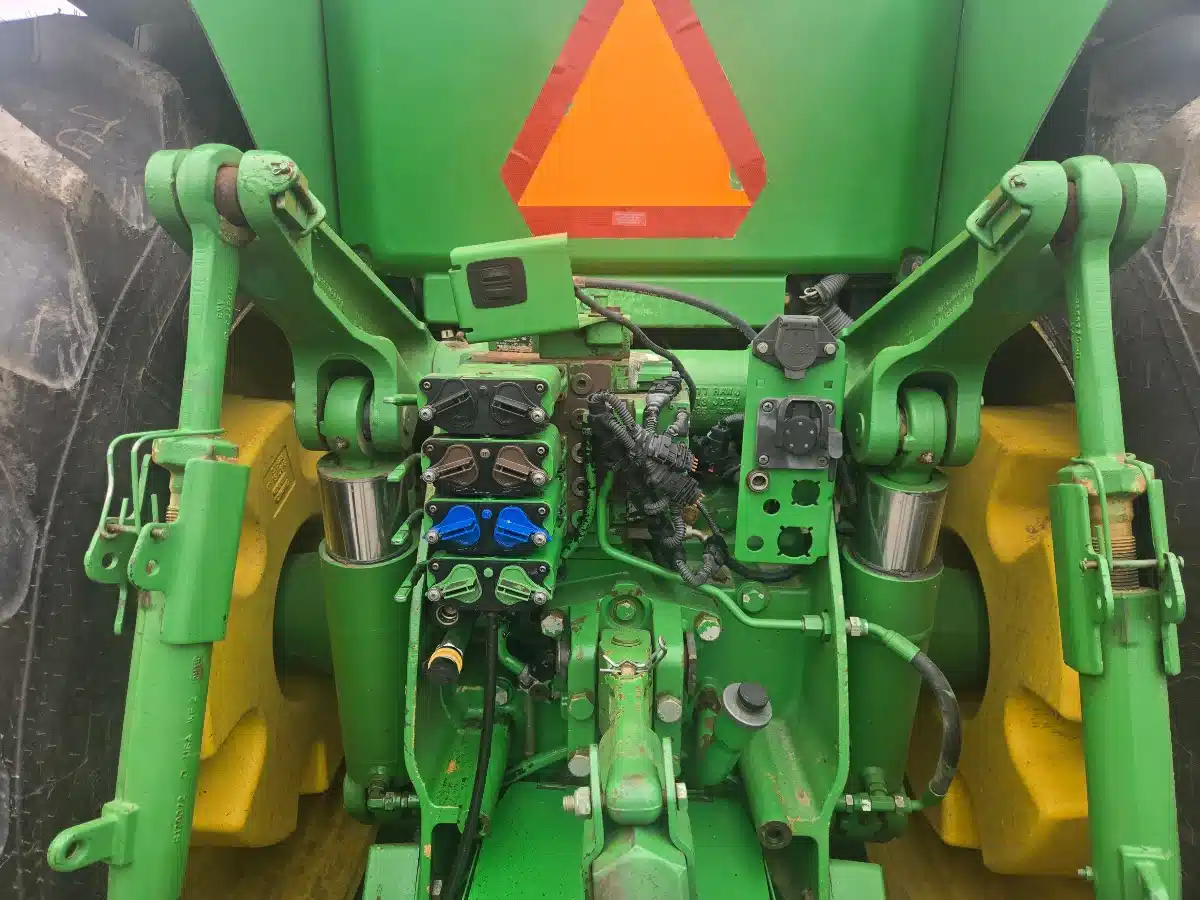 Gallery image 2 for 2012 John Deere 8285R Tractor