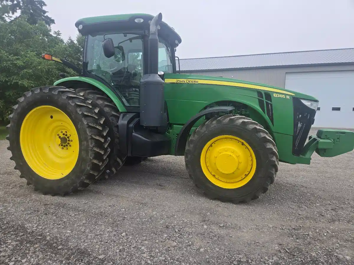 Gallery image 1 for 2012 John Deere 8285R Tractor
