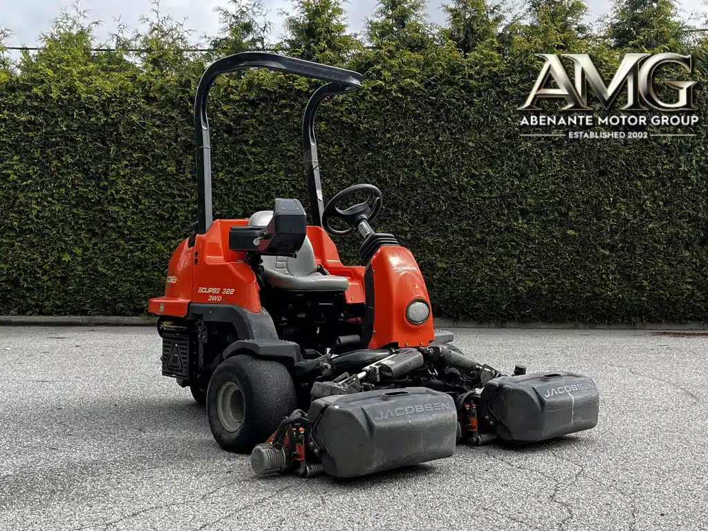 Used 2015 Jacobsen Eclipse Mower - Golf Green