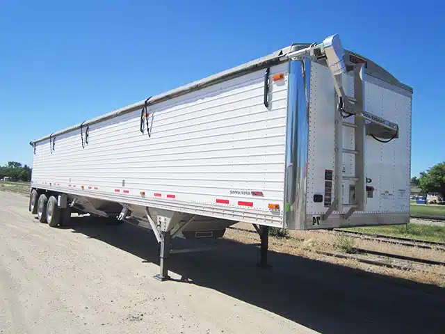Used 2027 Timpte Super Hopper Tri-Axle Miscellaneous